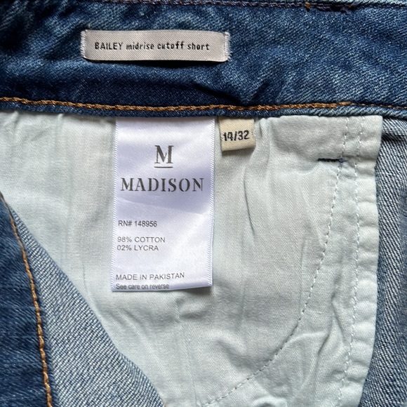 Jean shorts - Picture 4 of 7